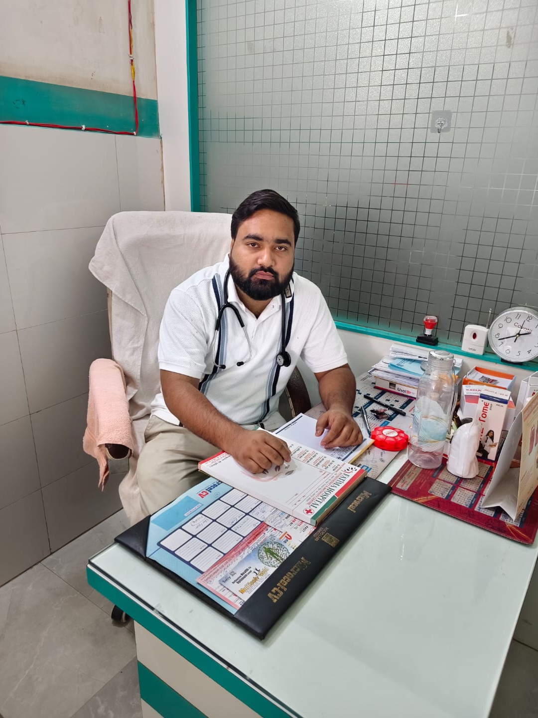 Dr. Ateek Ahmed (BUMS)